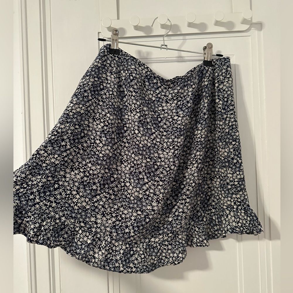Abercrombie & Fitch Ruffle Ditsy Floral Skirt Medium